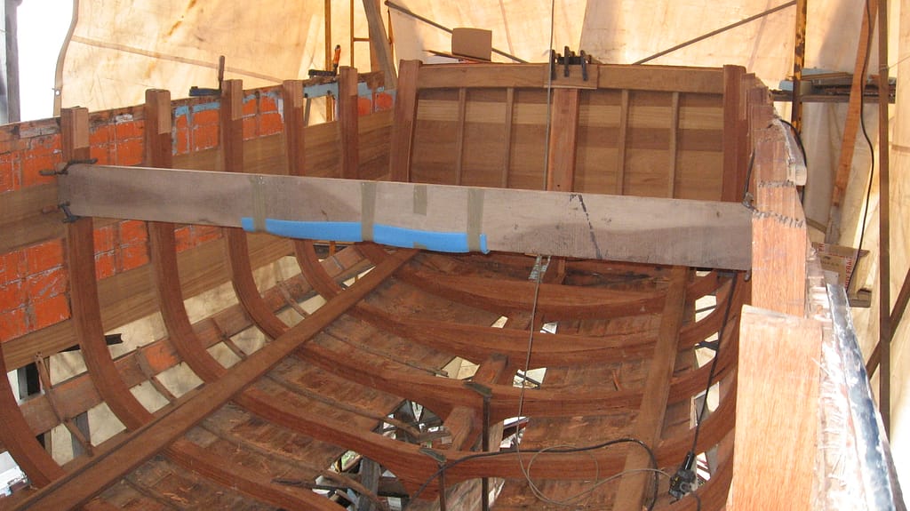 Restauración embarcación de madera