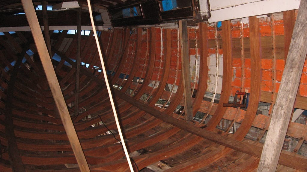 Restauración embarcación de madera