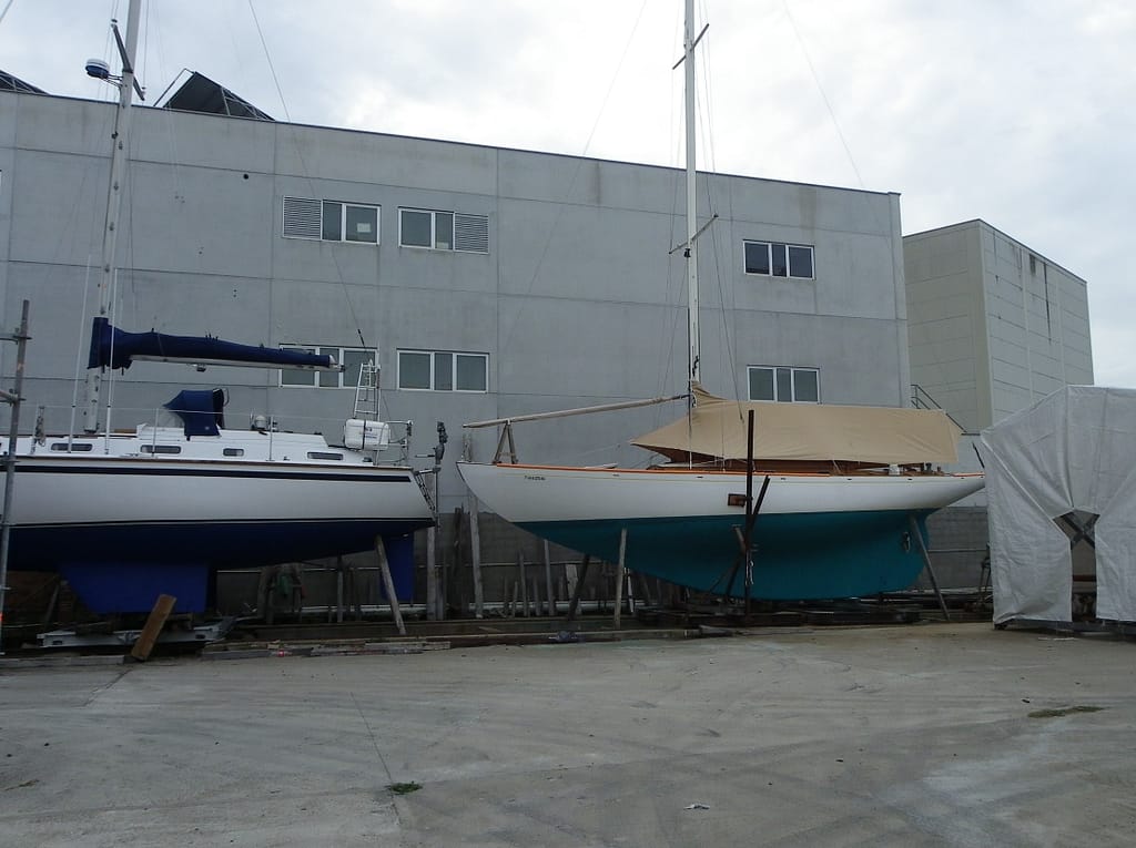 PINGUINO and PAPAGENO hauled out at Astilleros Lagos