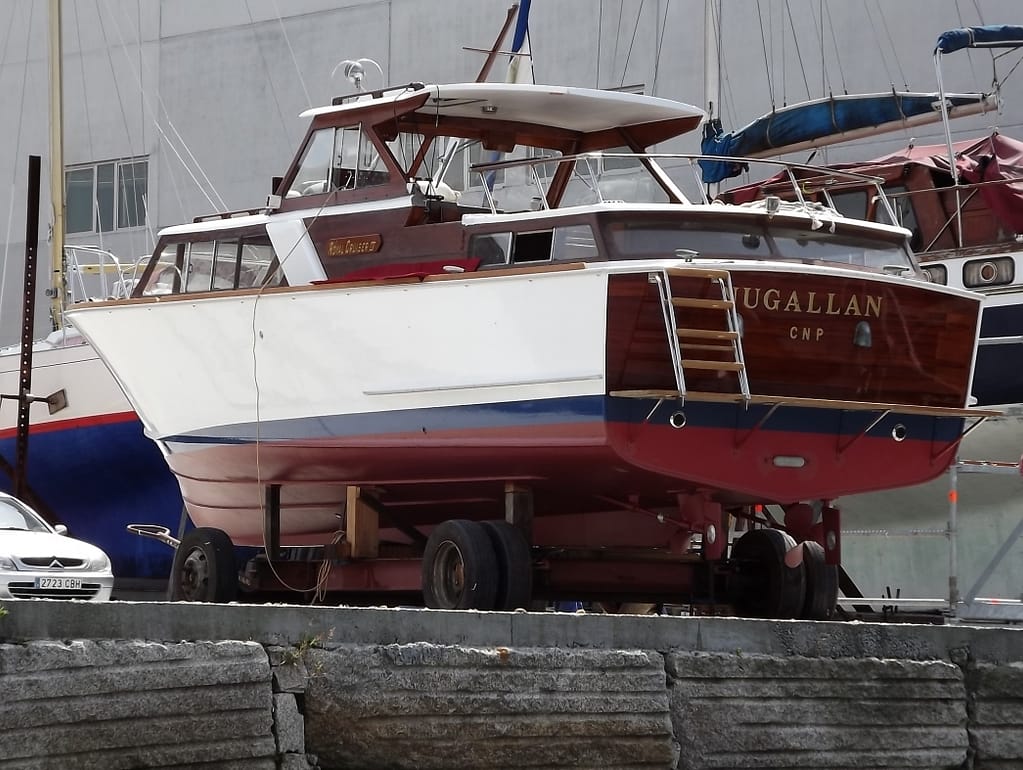 NUGALLAN, Storebro Royal Cruiser restored by Astilleros Lagos