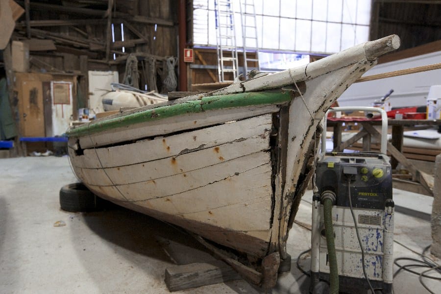 Bote de Cesantes para restaurar en Astilleros Lagos