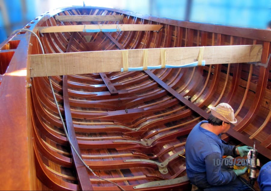 Restoration of wooden motorsailor OMOA